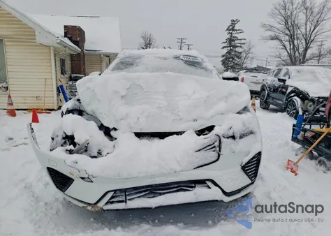 2026 Volvo Xc60 Plus z USA, uszkodzony, nr VIN YV4M12RC7T1393773